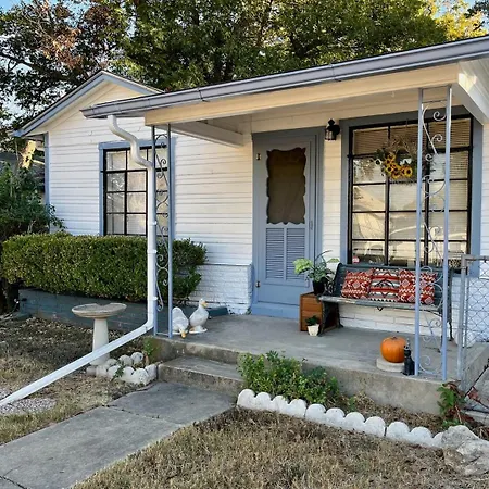 Cozy Vintage Casita Apartment